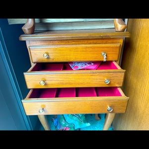 Stand up jewelry boxes.